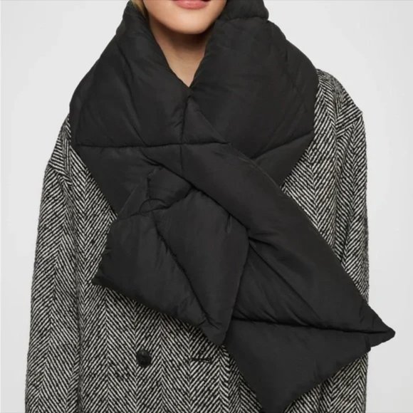 NWT Maeve Anthropologie Black Puffer Scarf. One size - Picture 1 of 6